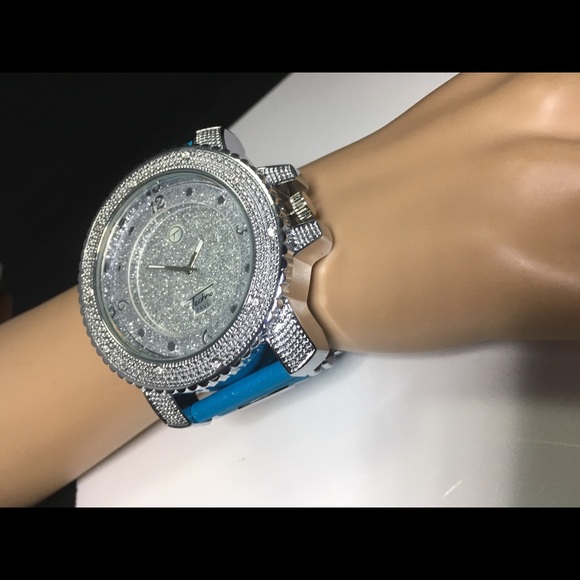 Watch - Picture 3 of 7